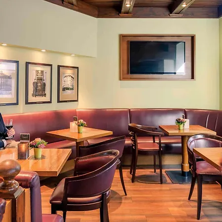 Mercure Center Szálloda 4*