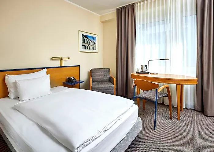 Mercure Center Hotell 4*