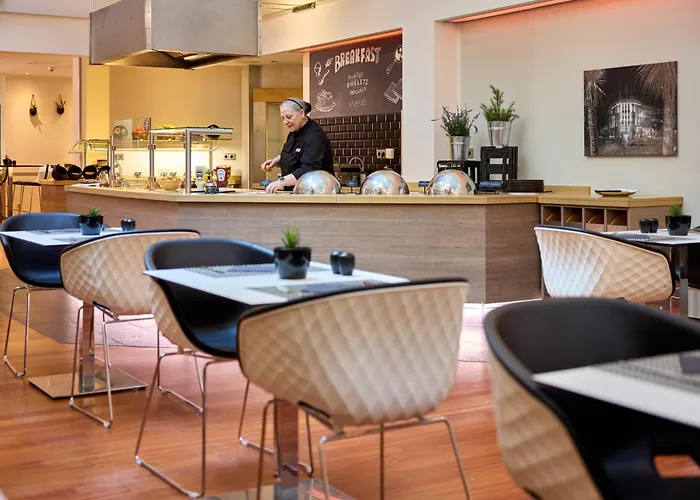 Mercure Center Hotell 4*