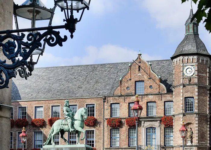 Mercure Center Hotel 4*