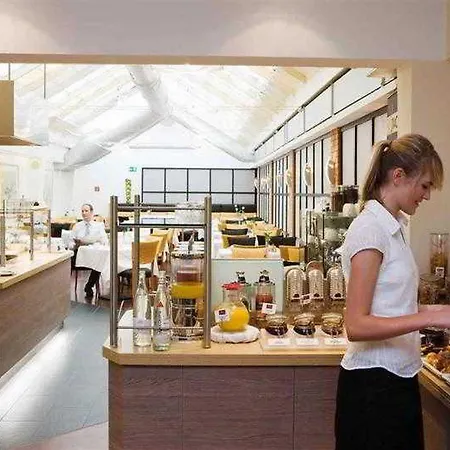 Hotell Mercure Center 4*