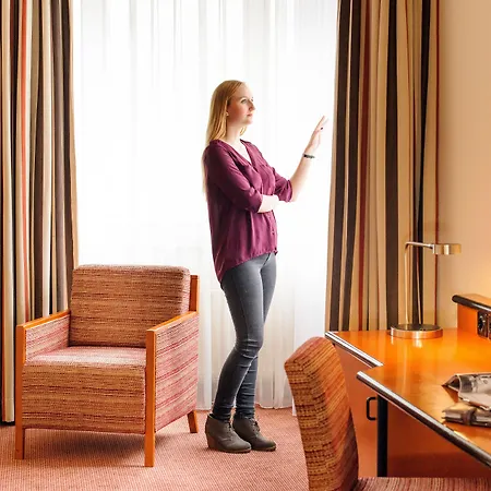 Mercure Center Hotell 4*