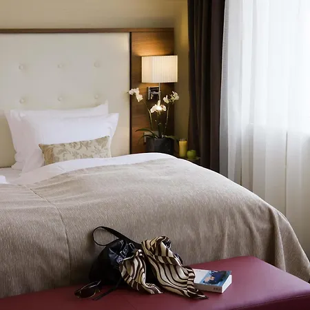Otel Mercure Center Düsseldorf
