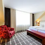 ميركور مركز مدينة 4*