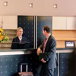 מלון Mercure Center 4*