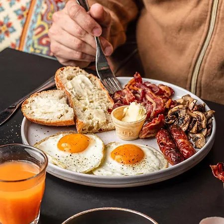 Mercure Center Hotel