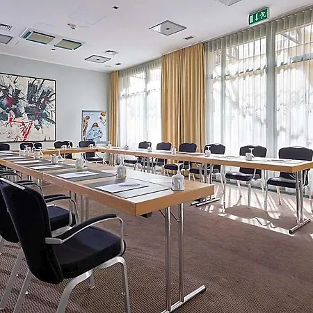 Mercure Center 4*