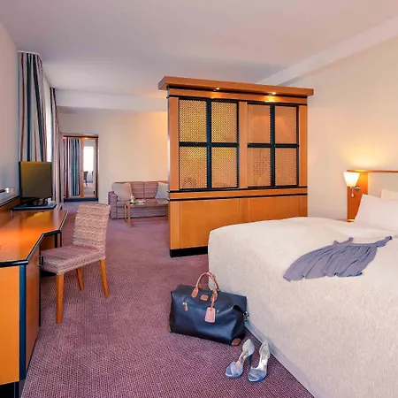 Mercure Center מלון