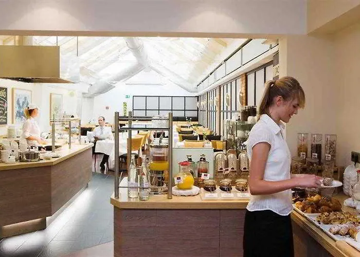 Otel Mercure Center 4*