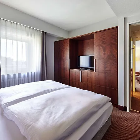 Mercure Center Hotel 4*