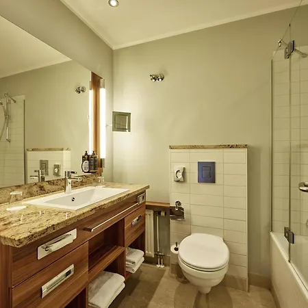 Mercure Center Hotel 4*