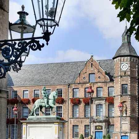 Mercure Center מלון 4*